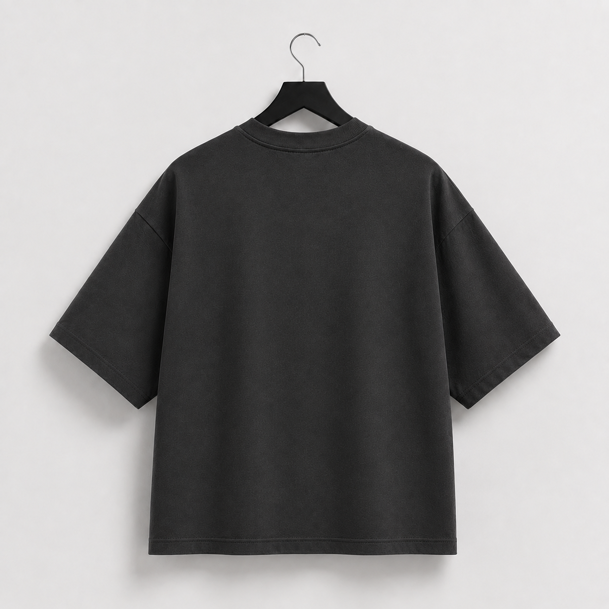 El Mayimbe Gold Boxy Tee – Black